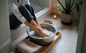 Kojų priežiūra namuose: efektyvūs būdai gražioms ir sveikoms kojoms