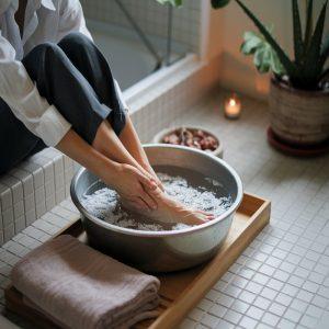 Kojų priežiūra namuose: efektyvūs būdai gražioms ir sveikoms kojoms