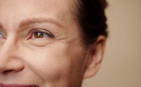 Atskleista paslaptis: pratimas nuo raukšlių, kuris jaunina veidą vos per savaitę