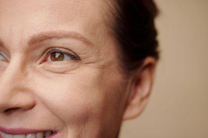 Atskleista paslaptis: pratimas nuo raukšlių, kuris jaunina veidą vos per savaitę