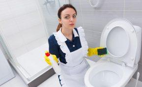 Būčiau norėjus tai žinoti anksčiau! Šios 9 gudrybės palengvins vonios kambario valymą.