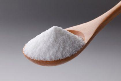 Tik vienas arbatinis šaukštelis druskos, ir skalbiniai taps nepaprastai švarūs