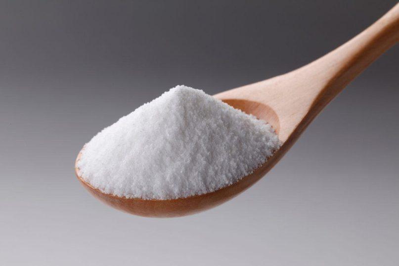 Tik vienas arbatinis šaukštelis druskos, ir skalbiniai taps nepaprastai švarūs