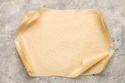 Sužinokite, kaip naudoti foliją ir kepimo popierių - skirtumas iš tiesų nuostabus!