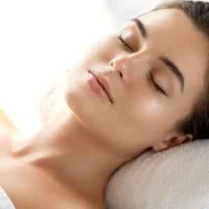 Tobula oda be kosmetinės: 5 paslaptys, kurias žino žmonės su nepriekaištinga oda