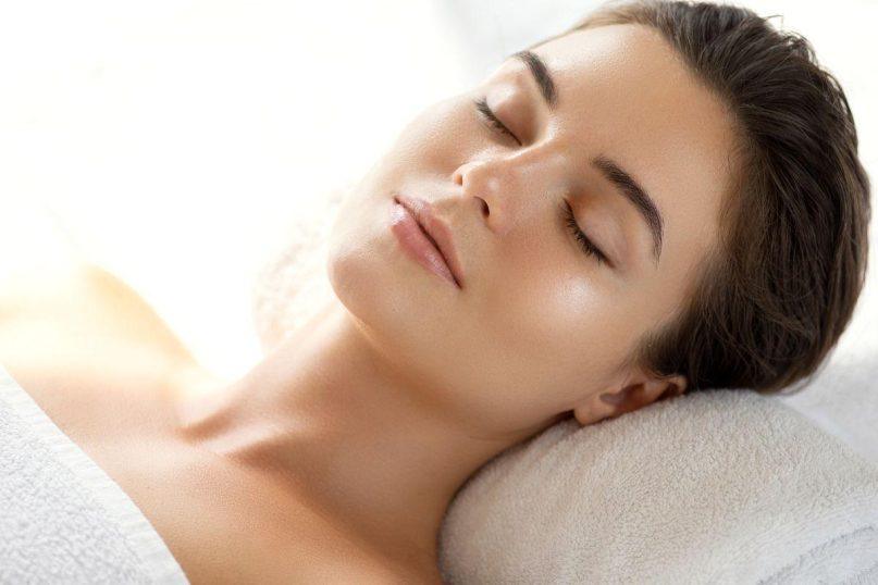 Tobula oda be kosmetinės: 5 paslaptys, kurias žino žmonės su nepriekaištinga oda