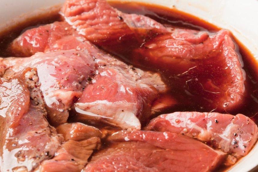 Šefas atskleidė paslaptį: šis metodas garantuoja sultingą mėsą net iš pigiausio gabalo