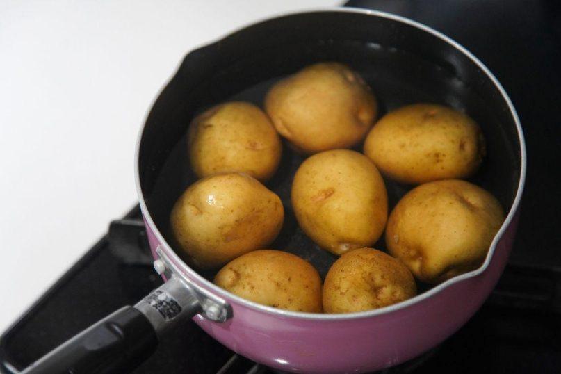 Dauguma verda bulves neteisingai: šis bulvių virimo būdas keičia skonį iš esmės!