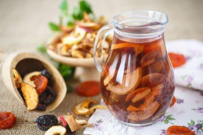 Džiovintų vaisių kompotas Kalėdų išvakarėse: kaip gaminti, kad būtų puikus skonis