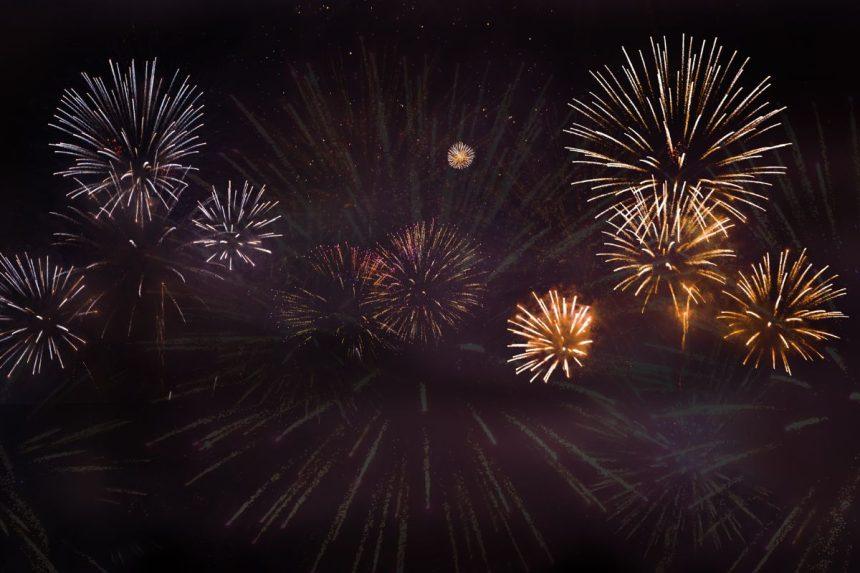Fejerverkai per Naujuosius: viena klaida – ir bauda garantuota. Kada Lietuvoje šventė virsta pažeidimu?