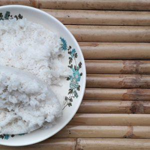 Geriausias būdas sunaudoti ryžius, likusius nuo ankstesnių pietų! Tai labai skanu!