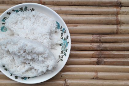 Geriausias būdas sunaudoti ryžius, likusius nuo ankstesnių pietų! Tai labai skanu!