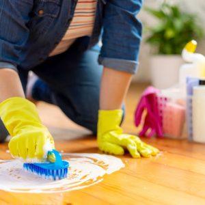 Geriausias grindų valiklio receptas: pasigaminkite jį namuose!