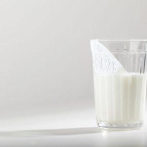 Gėrimas moterims po 50 metų, stabdantis senatvę