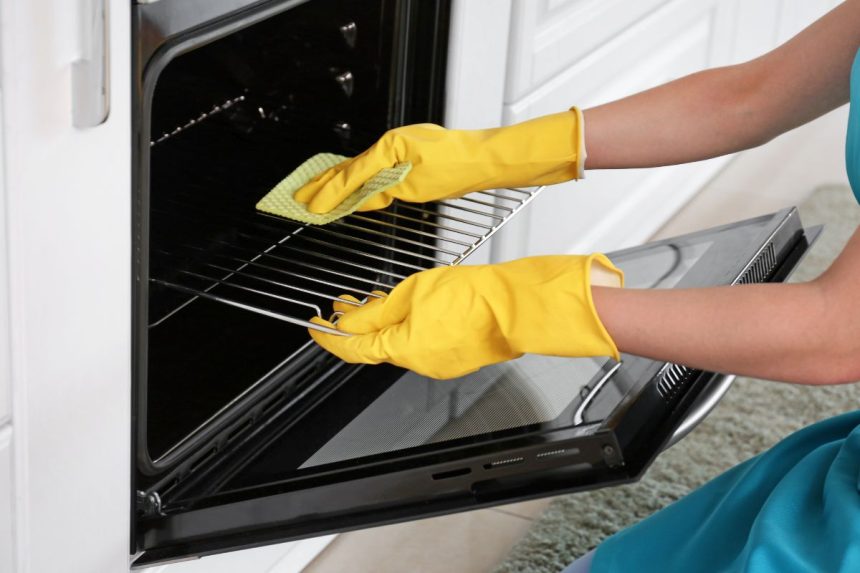 Greitas ir lengvas orkaitės valymas! Šis metodas padės lengvai išvalyti įsisenėjusius riebalus!