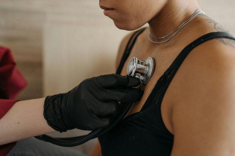 Greitas širdies susitraukimų dažnis: kada pradėti nerimauti?