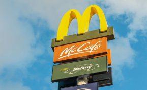 „McDonald’s“ darbo laikas Naujų išvakarėse ir sausio 1 Vilniuje, Kaune ir Klaipėdoje