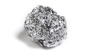 Į skalbimo mašiną įmeskite folijos kamuolį. Rezultatas tiesiog stulbinantis!