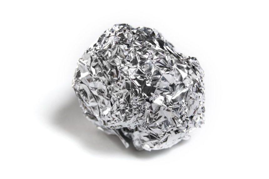 Į skalbimo mašiną įmeskite folijos kamuolį. Rezultatas tiesiog stulbinantis!