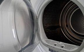 Į skalbyklės būgną įberkite 2 šaukštus druskos: rezultatas jus tikrai nustebins