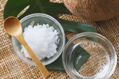 Įdėkite druskos į stiklinę vandens ir palikite namuose. Štai koks bus rezultatas!