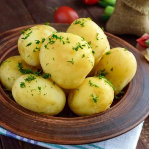 Įmeskite tai į puodą su bulvėmis – skrandis padėkos, o druskos nebenorėsite net prisiminti