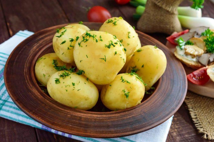 Įmeskite tai į puodą su bulvėmis – skrandis padėkos, o druskos nebenorėsite net prisiminti