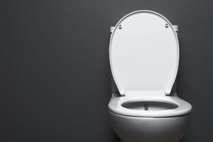 Įmeskite tai į tualetą ir jis pats išsivalys. Mano mama man atskleidė šį metodą