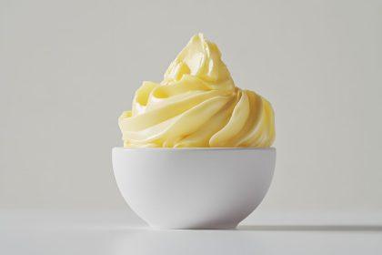 Instrukcijos, kaip pasigaminti naminio sviesto tik iš 1 ingrediento - paprasto baltojo jogurto!