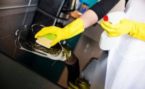 Itin pigus triukas leis nuvalyti riebalus nuo indų ir virtuvės plytelių akimirksniu