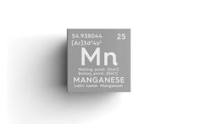 Jei jūsų nagai lūžinėja ir trūkinėja, kūnas prašo pagalbos. Štai kaip tai išspręsti!