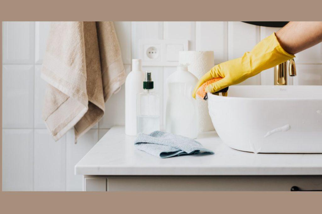 Jei jūsų namuose reikalingas kapitalinis valymas, šie 11 triukų yra jūsų išgelbėjimas. Vandens zonų priežiūra