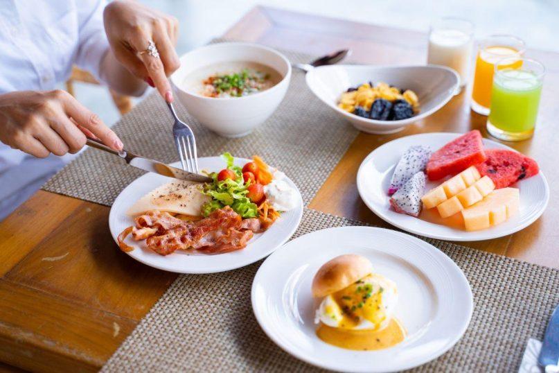 Kada geriausia valgyti pusryčius, jei jūsų cholesterolio kiekis padidėjęs: mitybos specialistų nuomonė