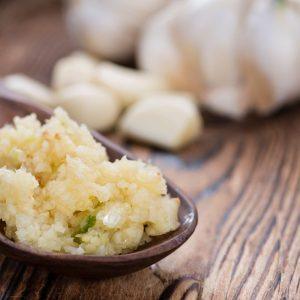 Kaip česnakai padeda atsikratyti nepageidaujamų kilogramų: dietologės atsakymas