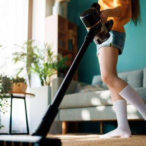 Kaip išsiurbti grindis be dulkių siurblio? Tai tikrai įmanoma!