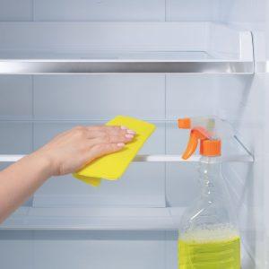 Kaip išvalyti šaldytuvą, kad neliktų jokio kvapo: ekspertų patarimai, kuriuos turi žinoti kiekvienas