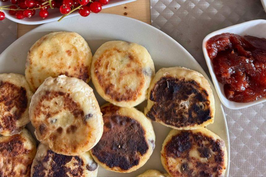 Kaip išvengti dažniausių klaidų gaminant varškėčius, kad jie visada pavyktų