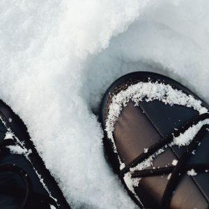 Kaip pašalinti druskos dėmes nuo batų ir išvengti naujų atsiradimui