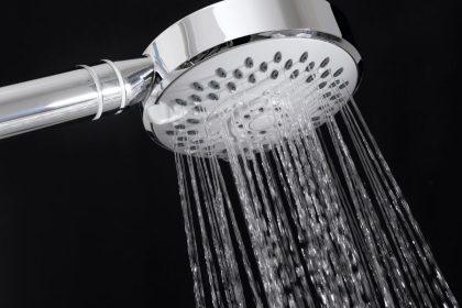 Kaip valyti dušo galvutę? Populiarus patarimas!