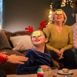 Kalėdiniai žaidimai namuose, kurie privers juoktis net rimčiausius svečius