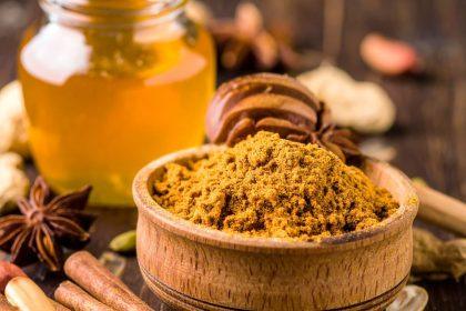 Kiekvieną dieną valgau šaukštą medaus su cinamonu, rezultatai mane nustebino!