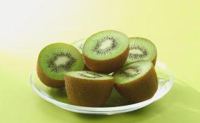 Kivių valgymo laikas gali pakeisti jūsų energiją ir miegą: štai ką atskleidžia mokslas