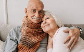 Klaida, kurią daro vyresni žmonės ieškodami meilės: dėl jos laimė slysta iš rankų