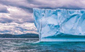 Kodėl lėktuvai drąsiai skrenda virš Šiaurės ašigalio, bet vengia Antarktidos: 4 priežastys, kurios stebina net patyrusius keliautojus