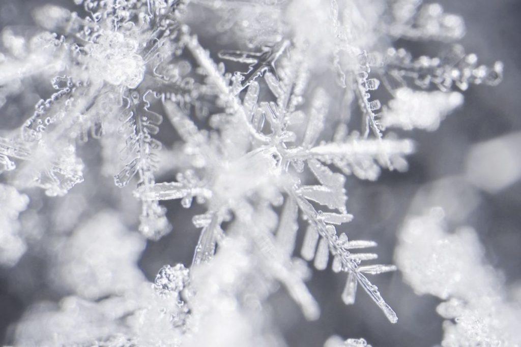 Kodėl mokslininkai žavisi snaigėmis: tai tikras gamtos stebuklas apie kurį žinome labai mažai. Snaigė - tai mineralas