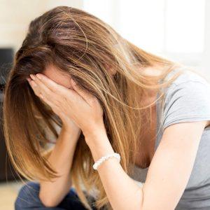 Kodėl mūsų smegenys linkusios į neigiamas mintis ir kaip su tuo kovoti?