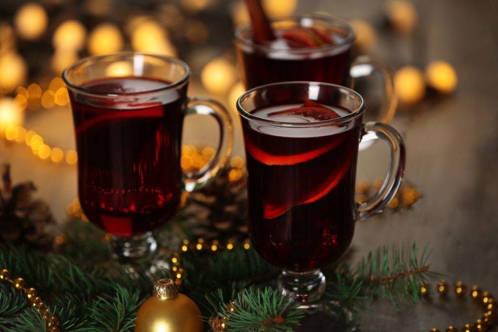 Kodėl nereikėtų gerti karšto vyno