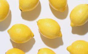 Kodėl šaldiklyje visada vertėtų turėti citrinų?