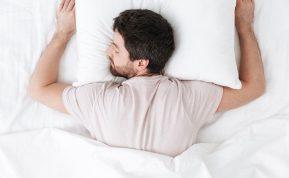 Kokia yra geriausia miego poza ir kurių padėčių geriau vengti