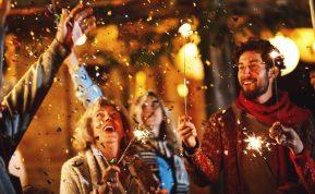 Kokias Naujųjų metų spalvas 2026 pasirinkti, kad pritrauktumėte sėkmę, meilę ir pinigus